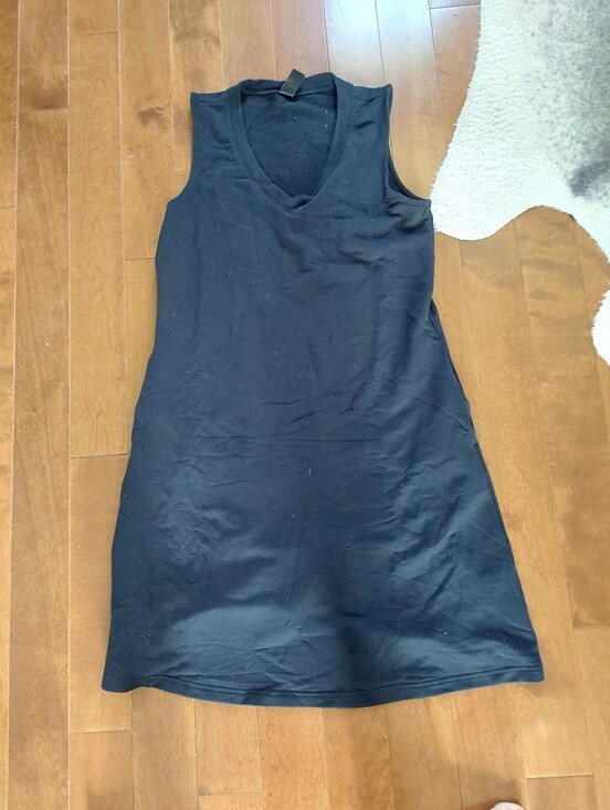 Skechers Dresses & Skirts - Sketchers Classic Black Sleeveless V-Neck Dress